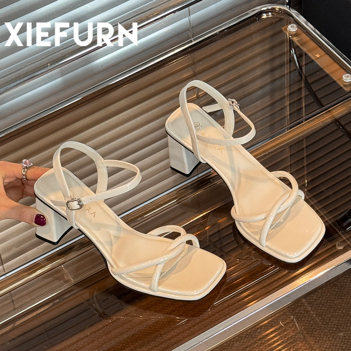 Sandalias de Tacón Medio Estilo Francés | Plateadas Elegantes 2025
