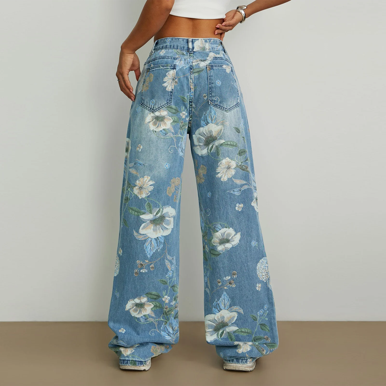 Jeans Floral Bordado Wide Leg — Ligeros Cintura Media Mujer